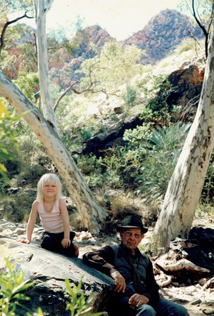 Arthur & grandaughter Nella in Central Australia - 1987