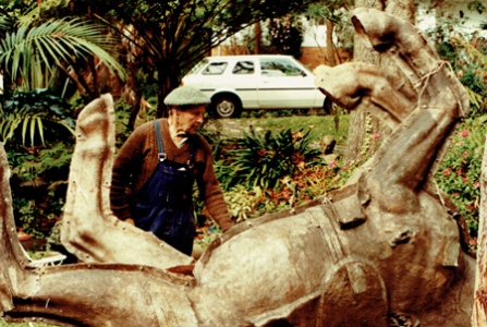 Arthur Murch & Govett's Leap horse mould Avalon 1985